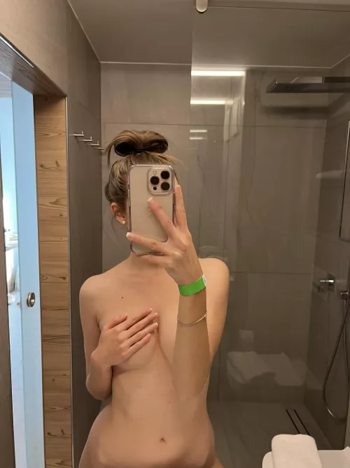 would u jerk off to my nudes of my french tits if i ever sent u some?