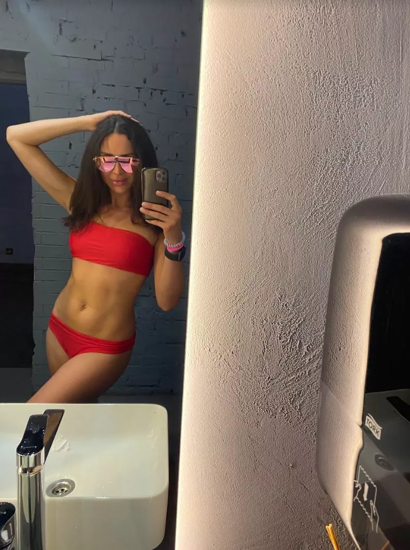 Would you jerk off to my nudes? It has to be nice hehe