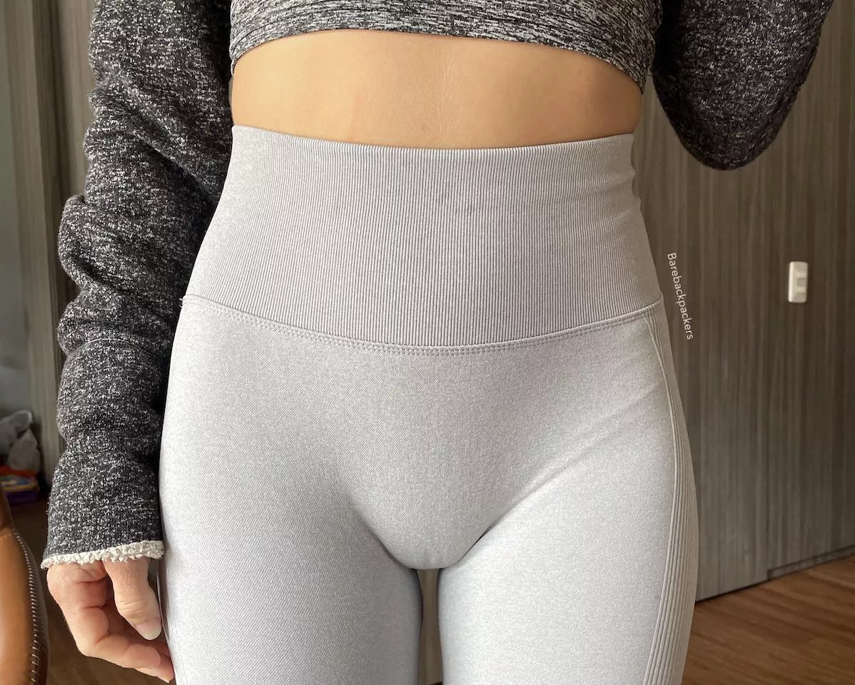 Would you stare at me if I trained next to you at the gym? 😏