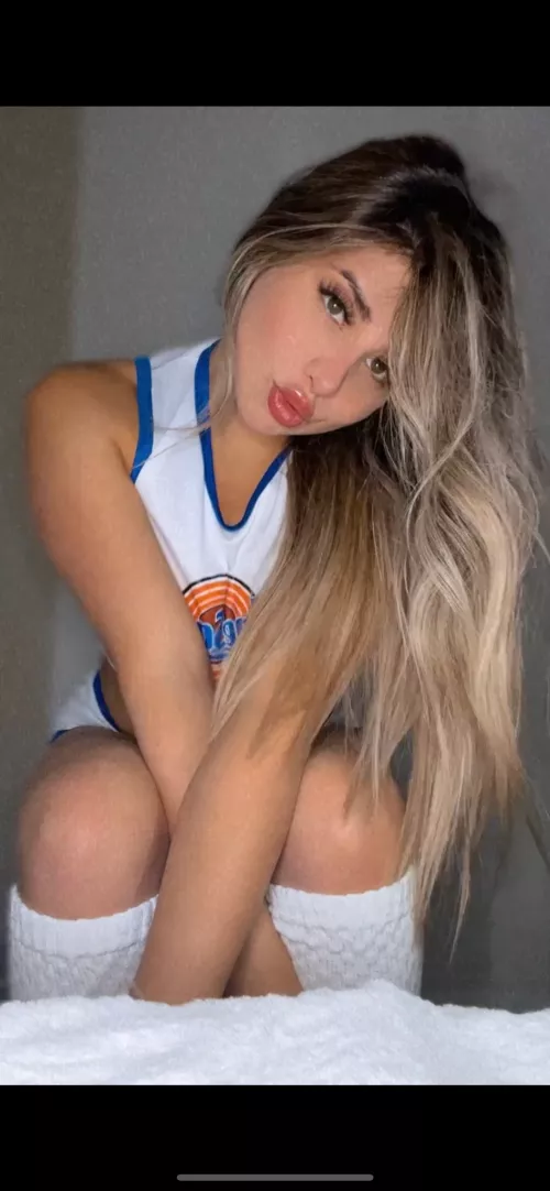 🫦College Slut🫦 BJ's🫦 Dildo Play🫦 Solo Play🫦 Customs🫦 1:1 GFE🫦 So much more! Link on my profile 🫦