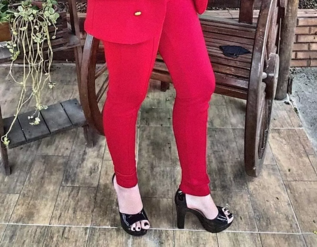 do u like Black toes? 🖤🥵