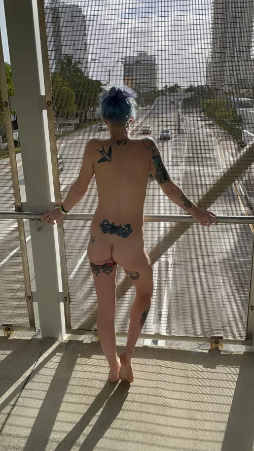 Full frontal for your drive into work this morning ❤️