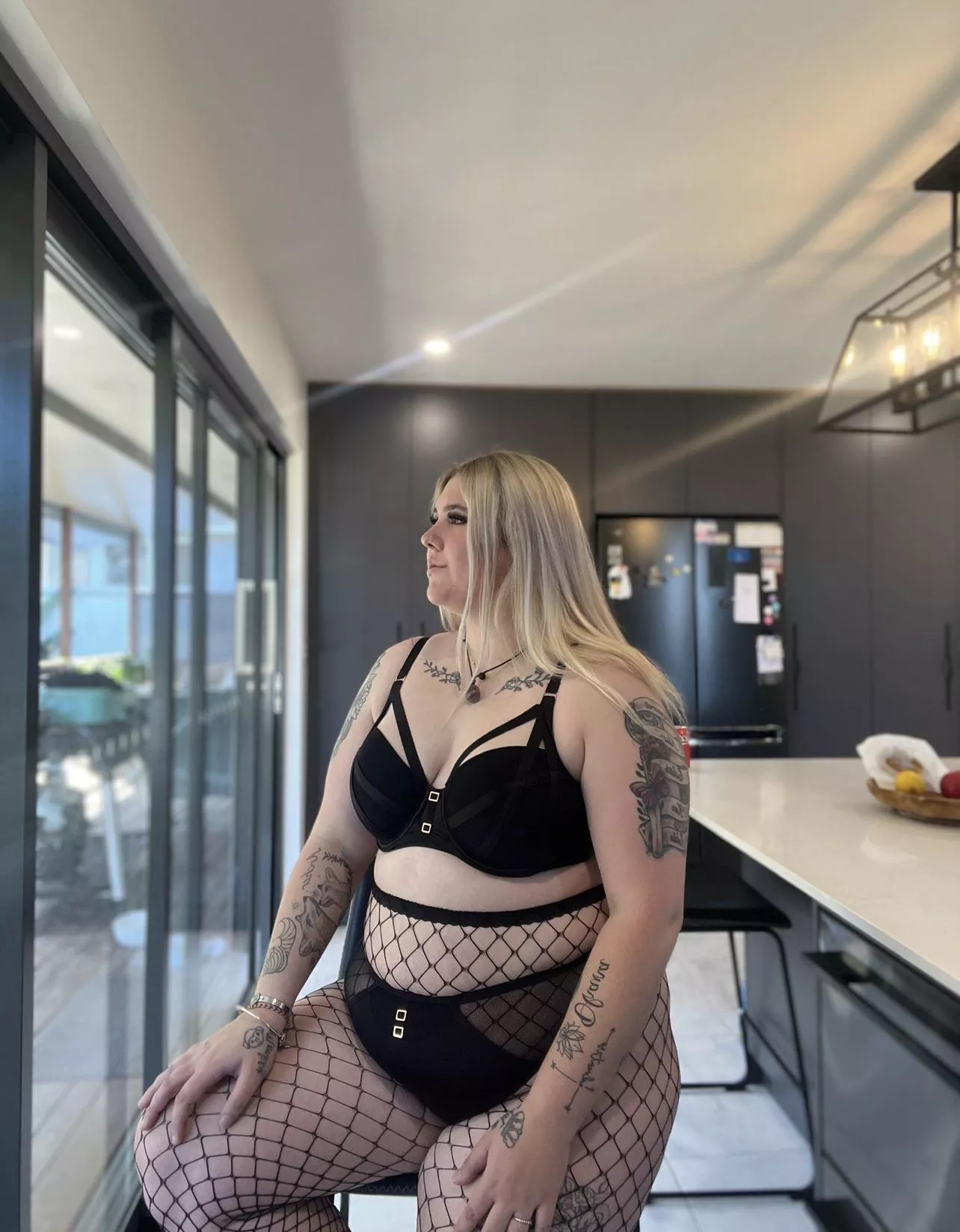 Here to make your Monday better 💋