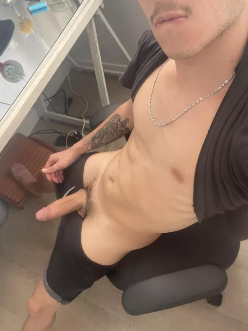 i chill u suck 🤟🏻😏