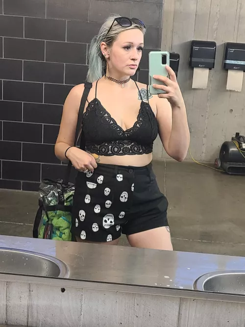 In case any hot dads are at the grocery store