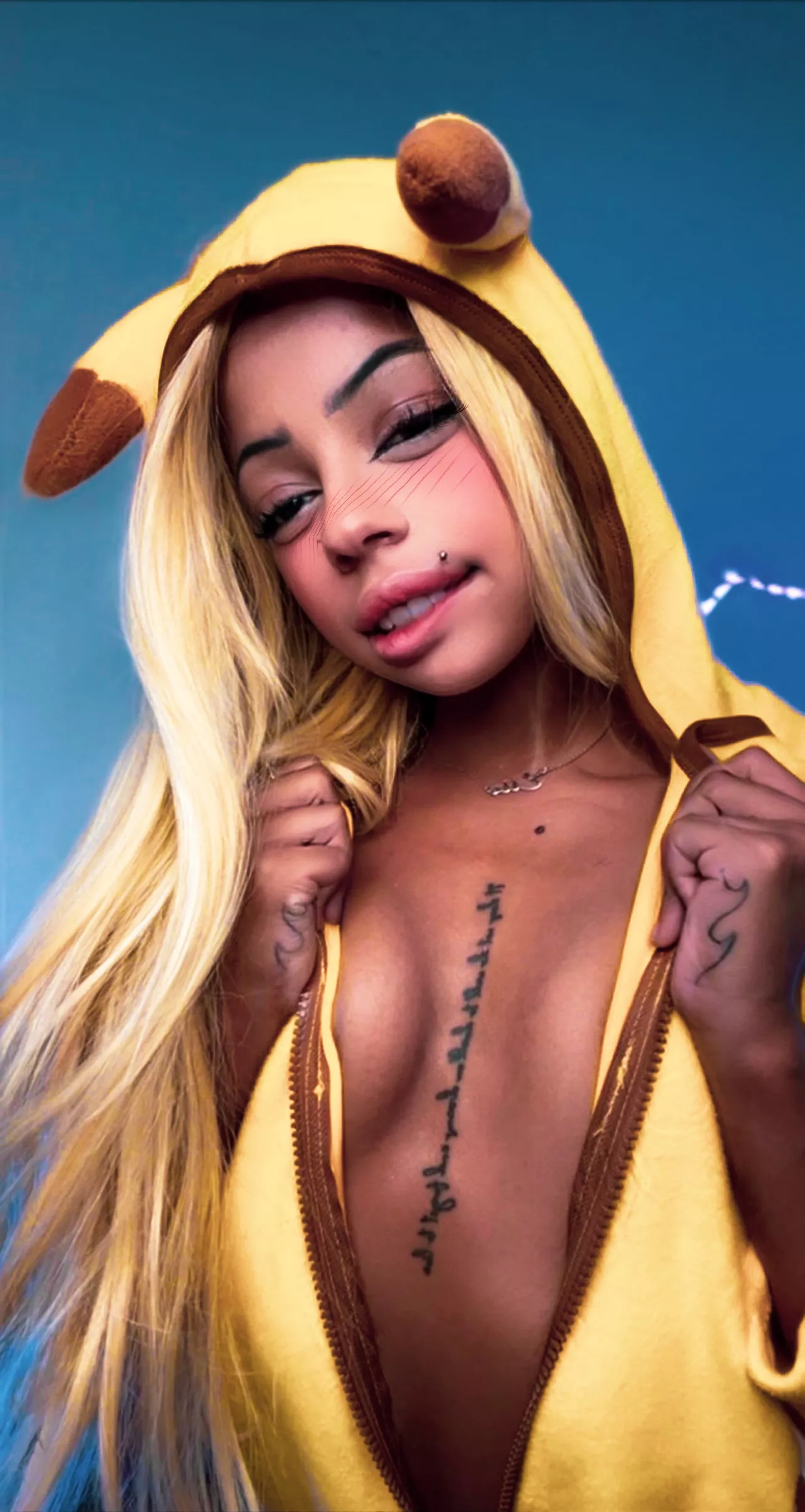 Let's chill and play some games Boo 🖤I'm ready