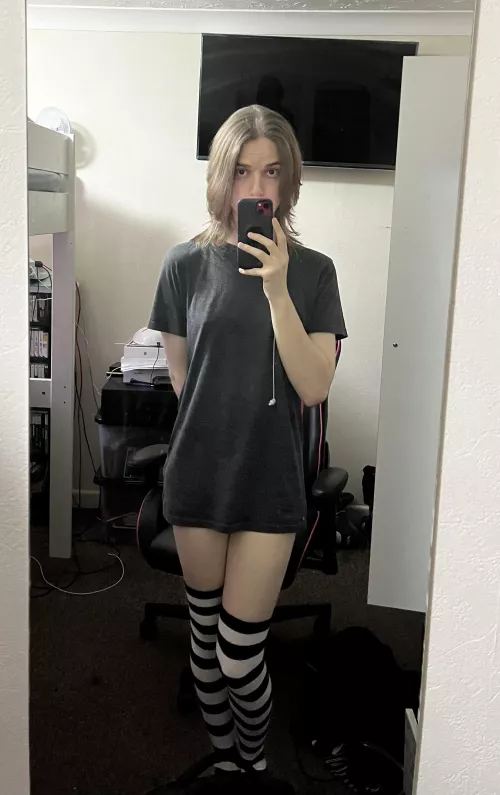 No.. it’s not your shirt.. 👉👈