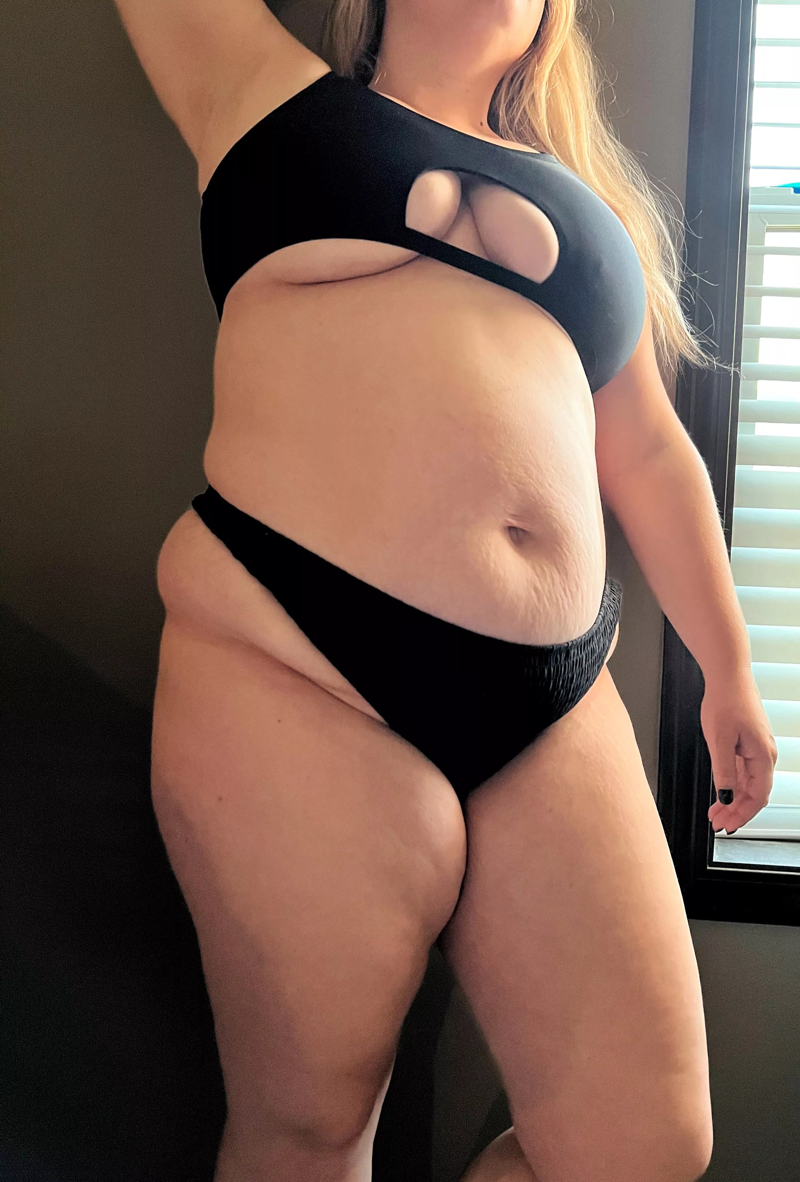 Should bigger girls wear swimsuits like this?