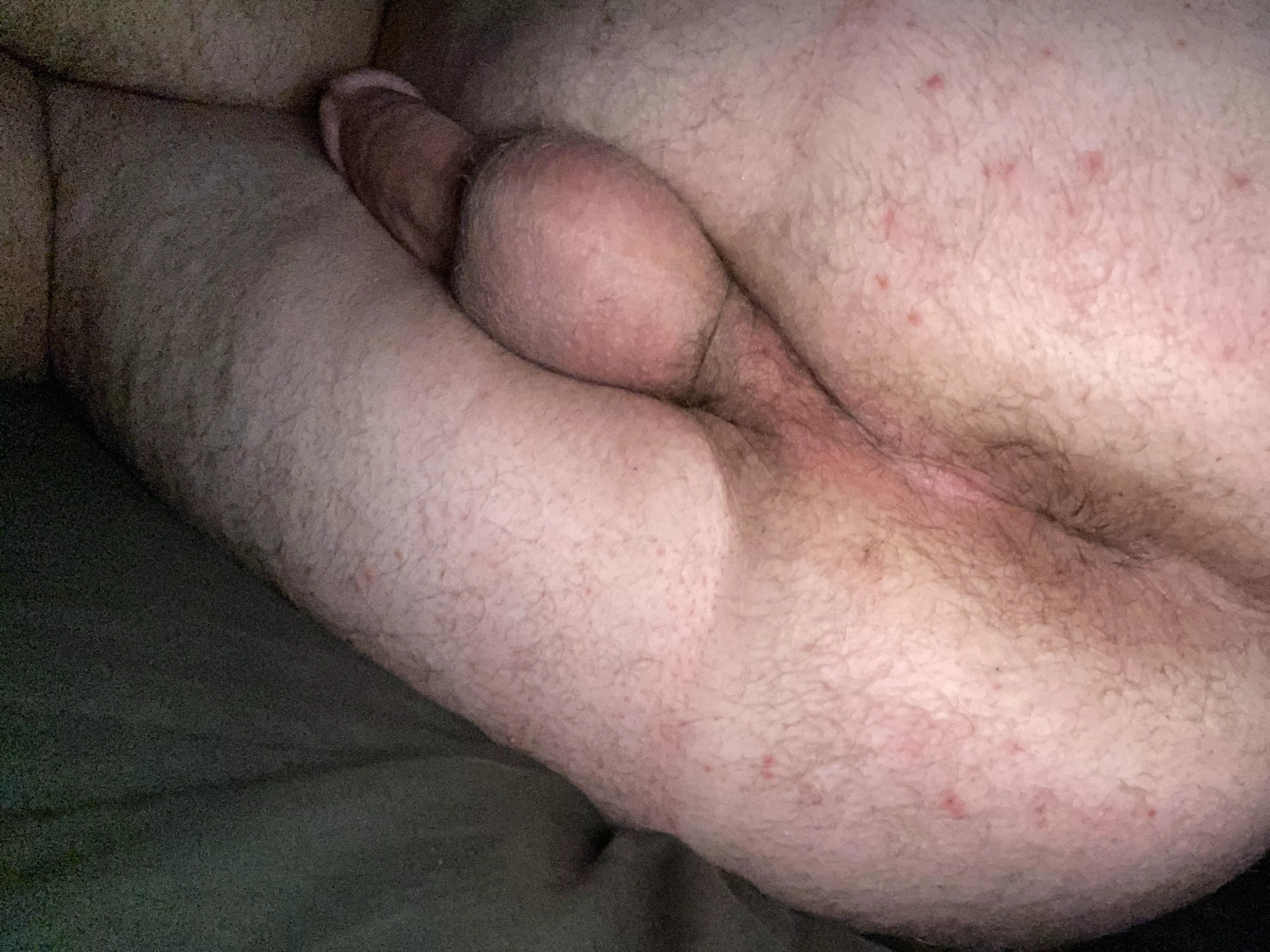 Any daddies out there like my ass 🧐