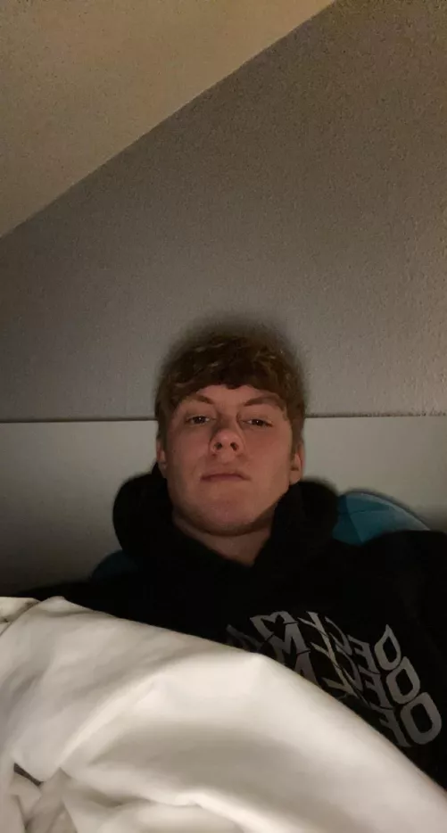 Can you guess my height and the size of my 🍆 by looking at my face?