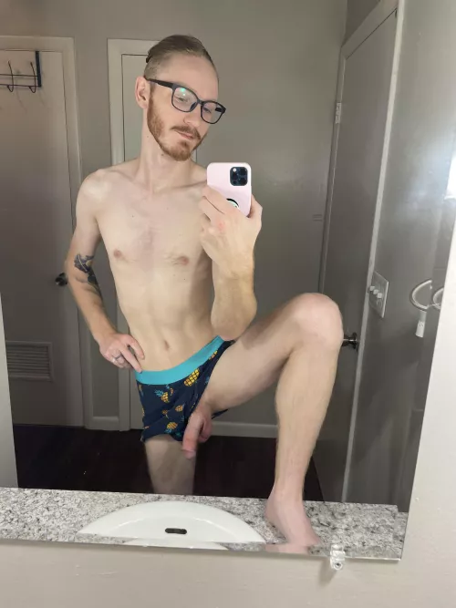 Do you like my pineapple underwear? 😊