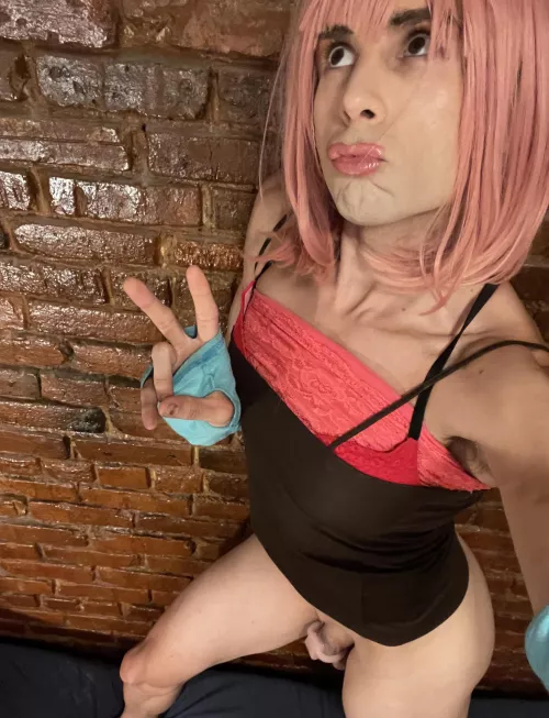 I’m a wanna be porn start and I love waking around dadys house without panties. His cock always has access my holes. Hehe.