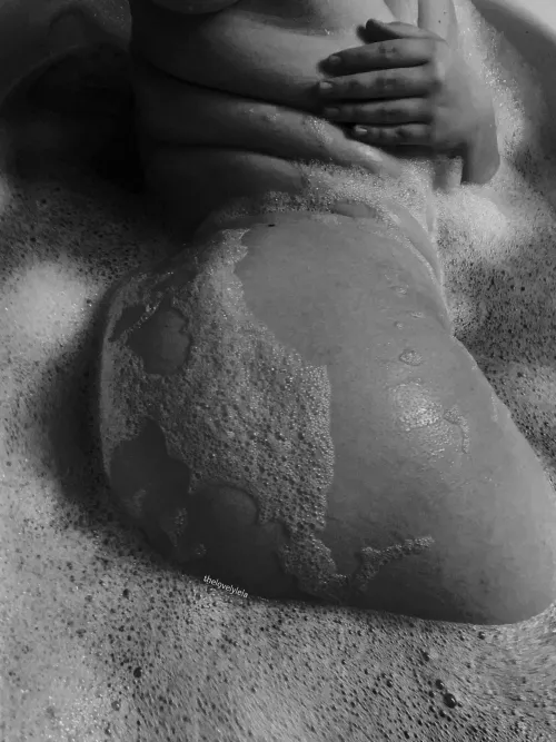 Let's Get Wet Together.🥰(F)