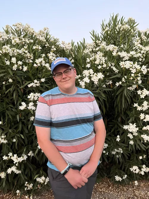 Let’s share some love with some stocky gays 🥰 hope you had a wonderful day