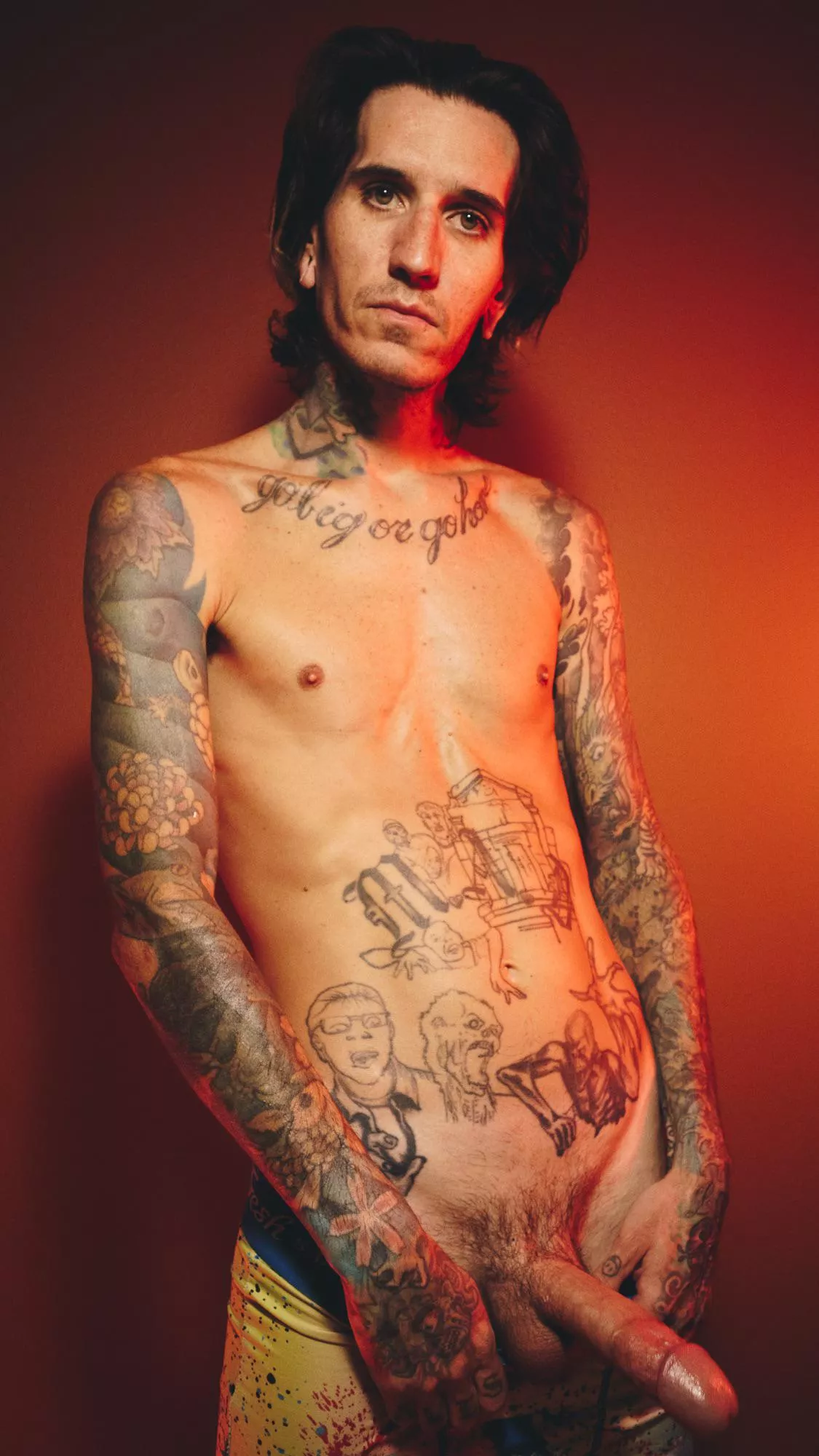 Monday evenings call for a bit of nudity, yeah?