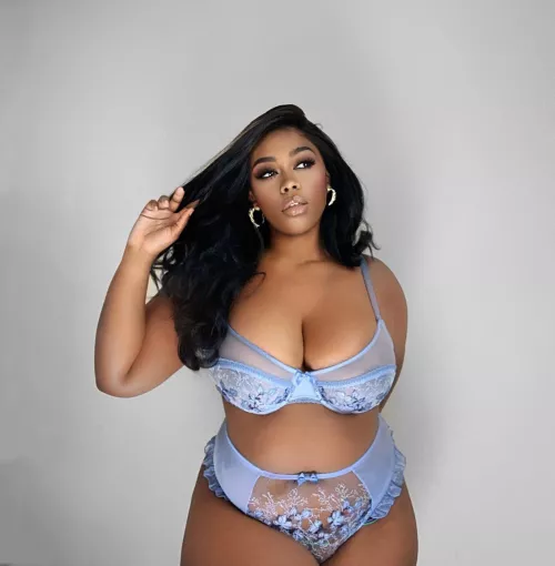 one of my favorite sets ever babe🦋