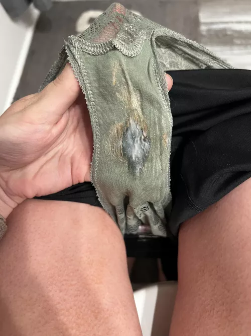 [Selling] your favorite MILF already has these creamy and ready for you👀😘 question is….who will they go home to? 😉❣️