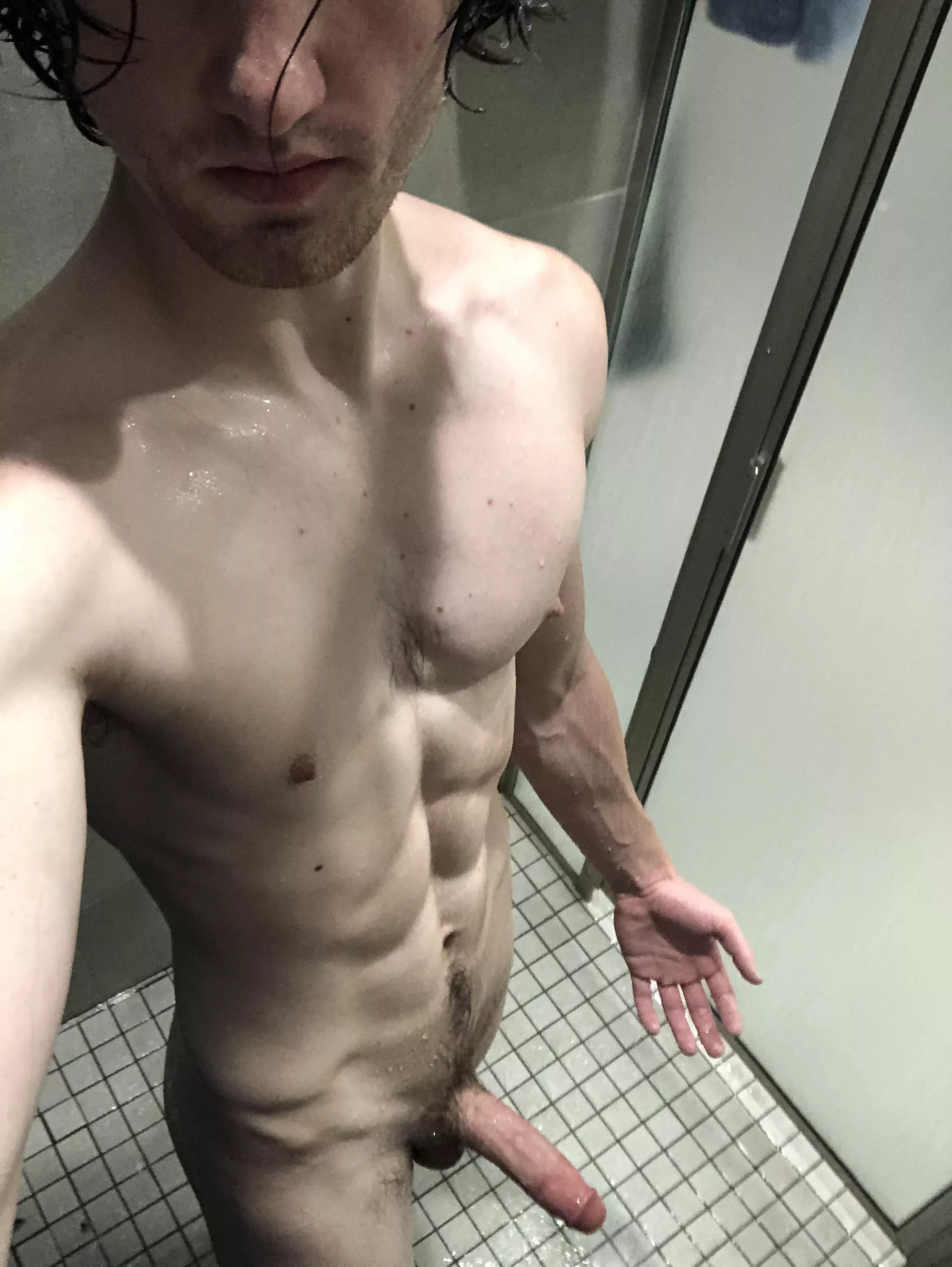 shoutout to the helpful girl who offered to blow me at the gym. i love when ppl recognize me in public