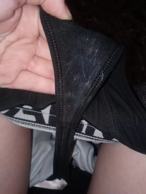 Taste my grooly black thong 🤤