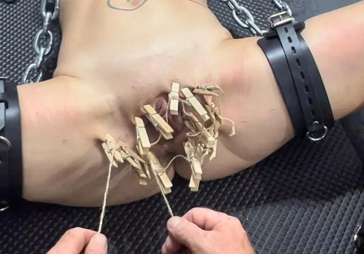 this zipper might hurt [F] [M]