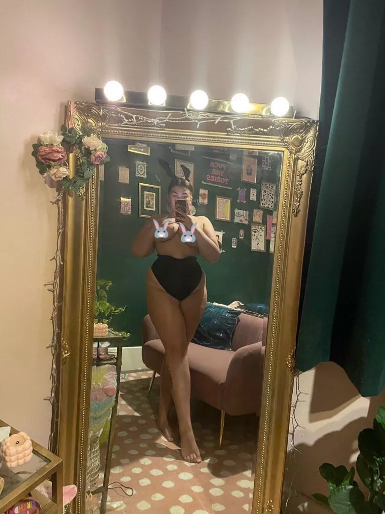 Who likes bunnies 😈🐰😈