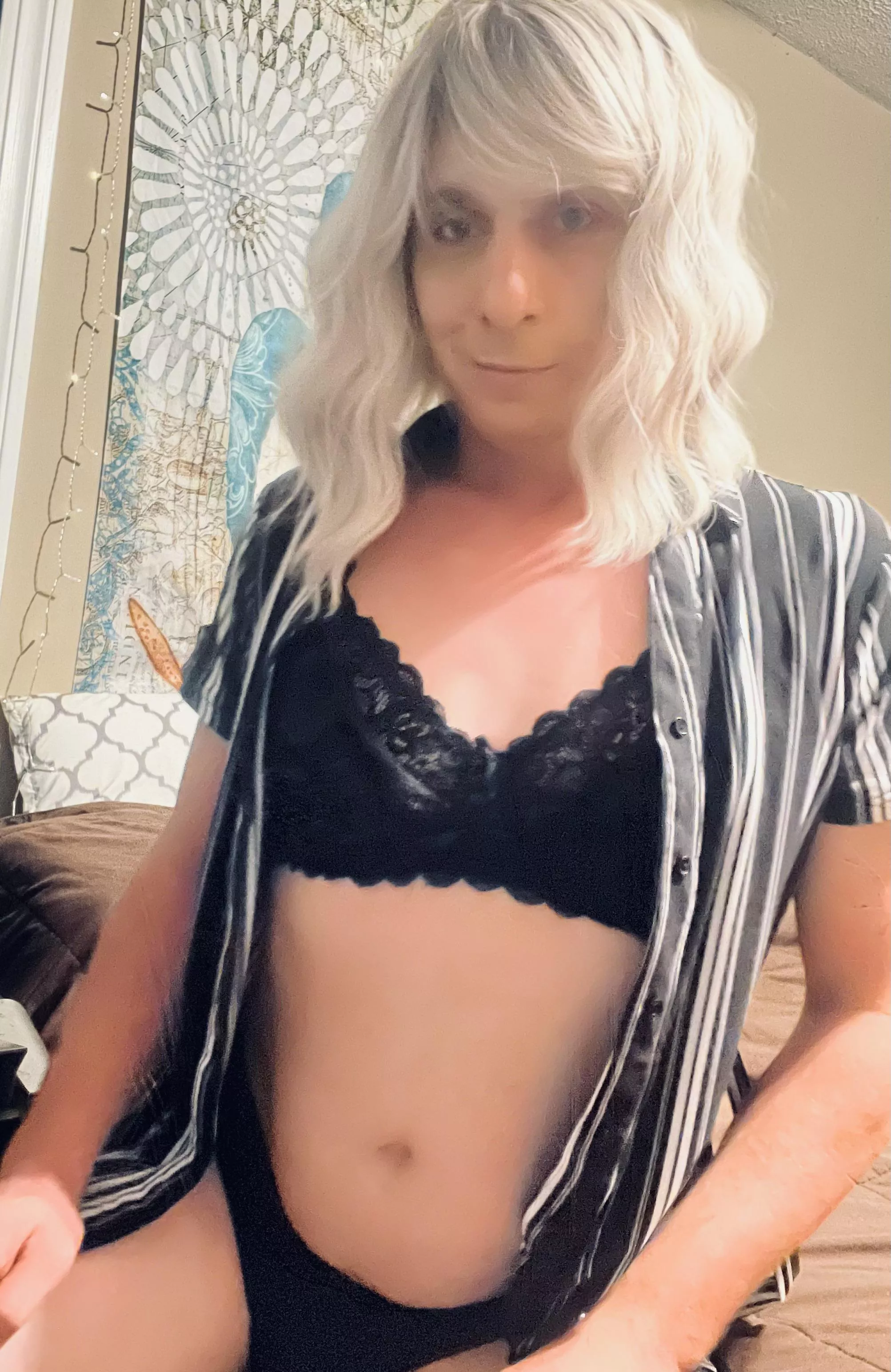 Who wants to see me be a bad girl🫦💦