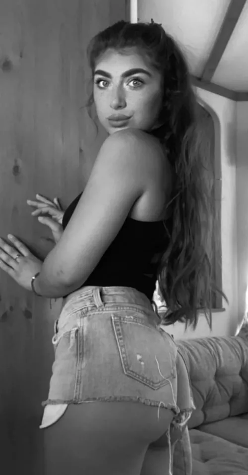 Wish - the Pikey chav slut with the perfect ass.