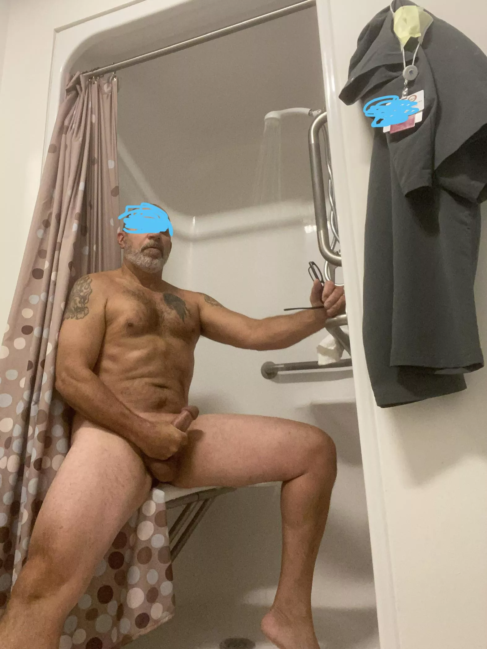 [52] Anyoe want to help me scrub before my shift starts?