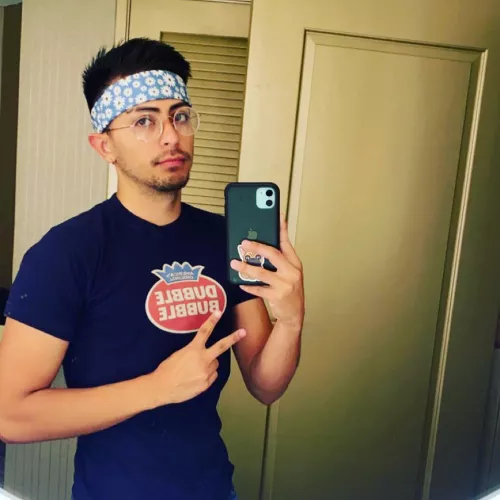 After a long day of work I like to blow bubbles 🫧