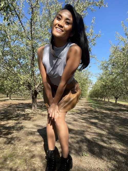 Do you like gorgeous and naughty Asian girl like me? 🥰