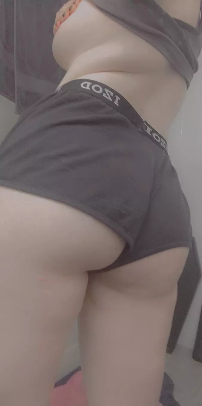 Hotter than hell 🔥🖤 F24