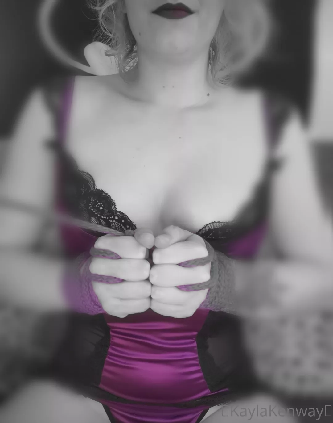 How do you like me tied up?😈