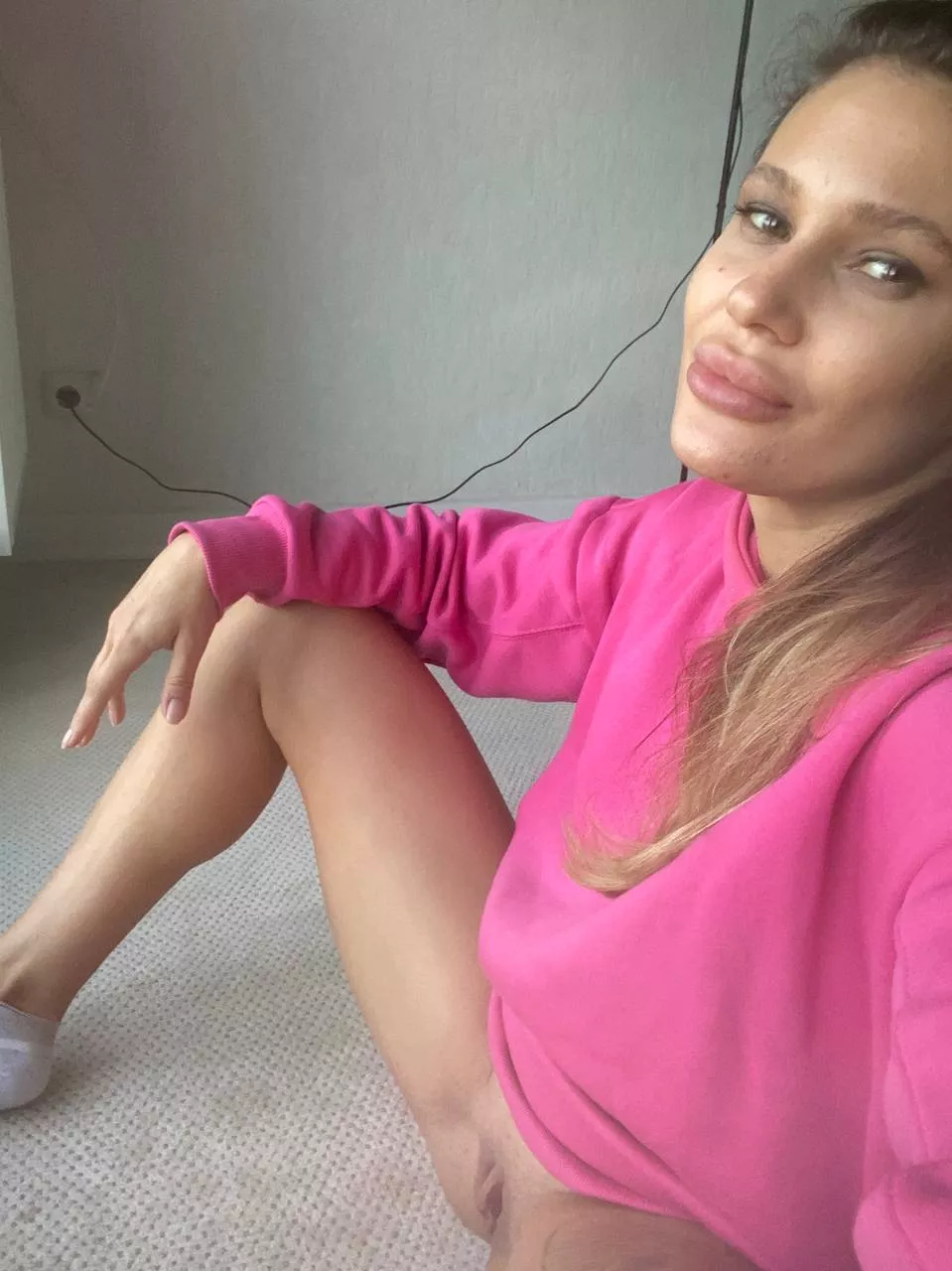 I wanna feel your hard tool deeply inside and don't pull out till morning..