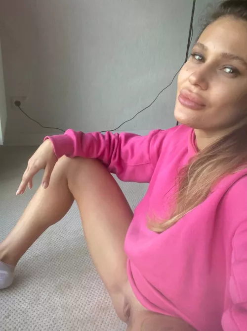 Imagine that I'm close to you right now baby