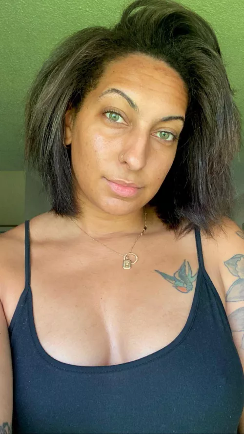 No bra, no makeup, no filter, no underwear
