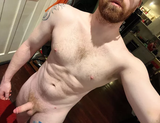 No sexy or witty title here, just wanted to share that my abs are getting more visible by the week!