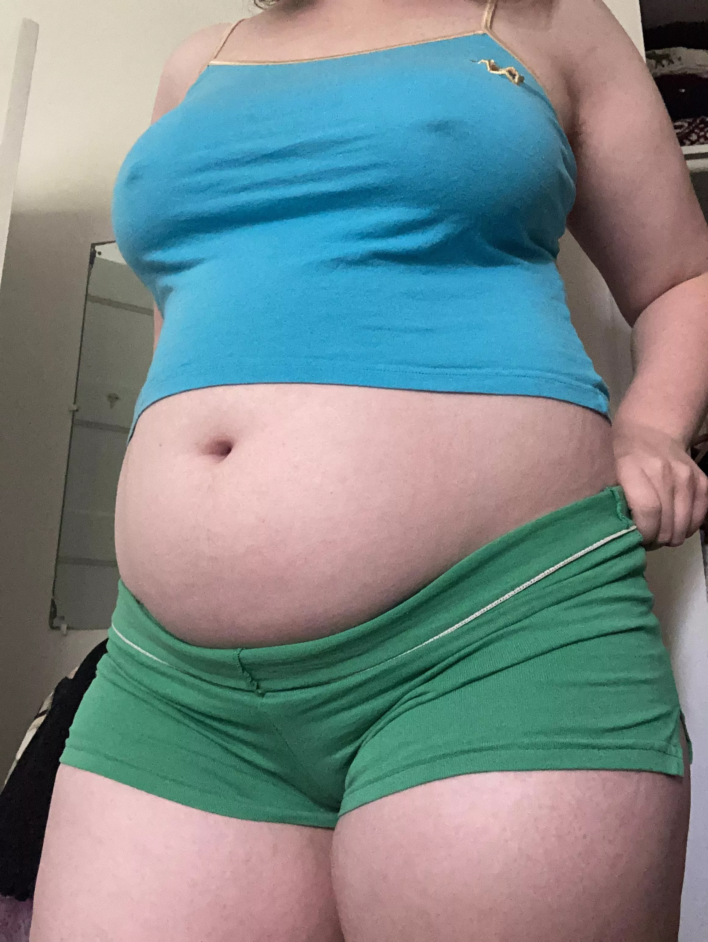 what my doordasher sees when I open the door 😅😳