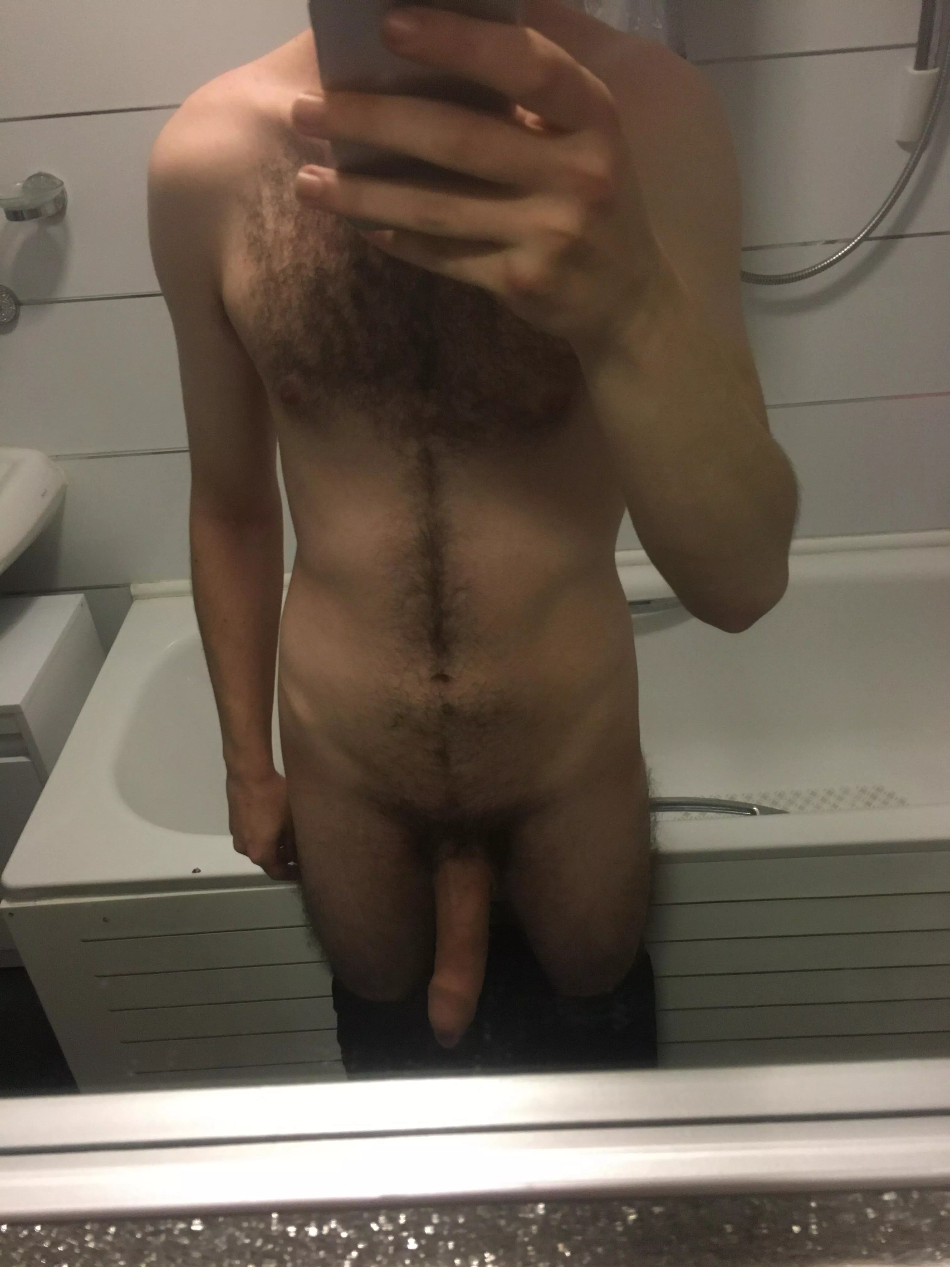 (25, 121, 5’10)