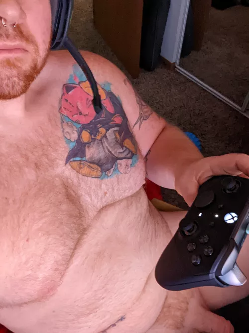 any fellow nudist playing the new call of duty beta