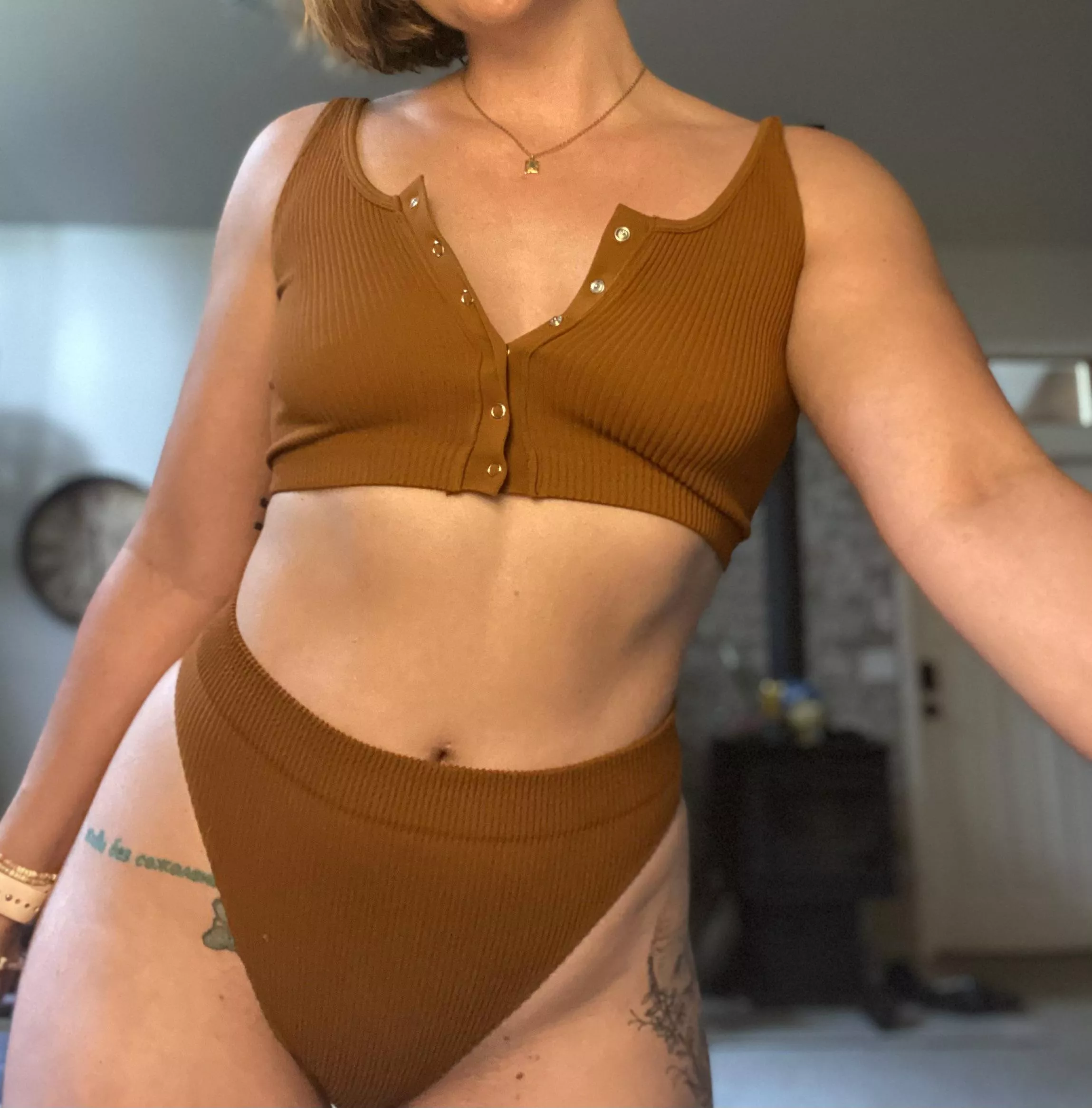 [f] got a new set and wanted to show off 😇