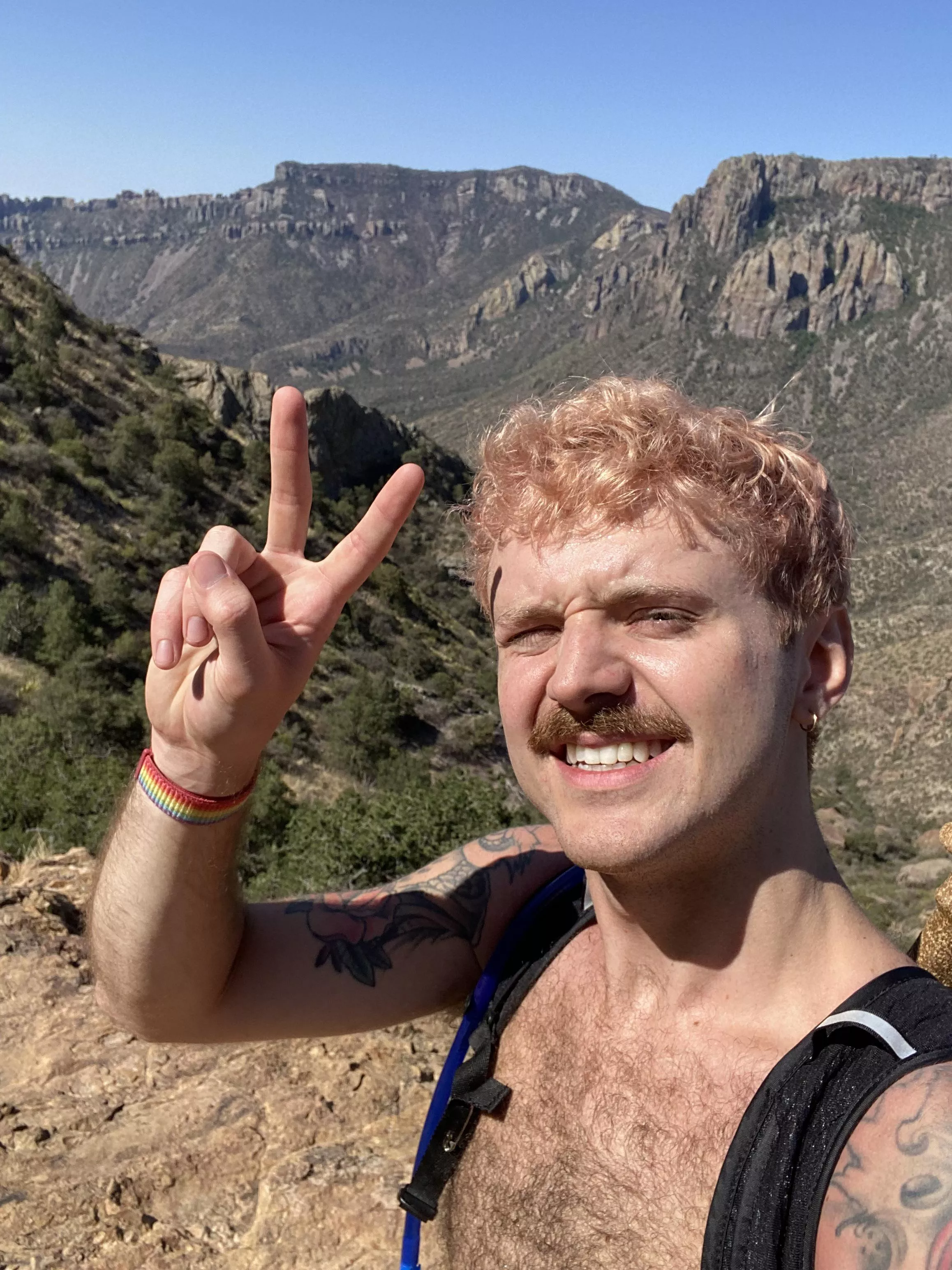 ✌🏻 from big bend