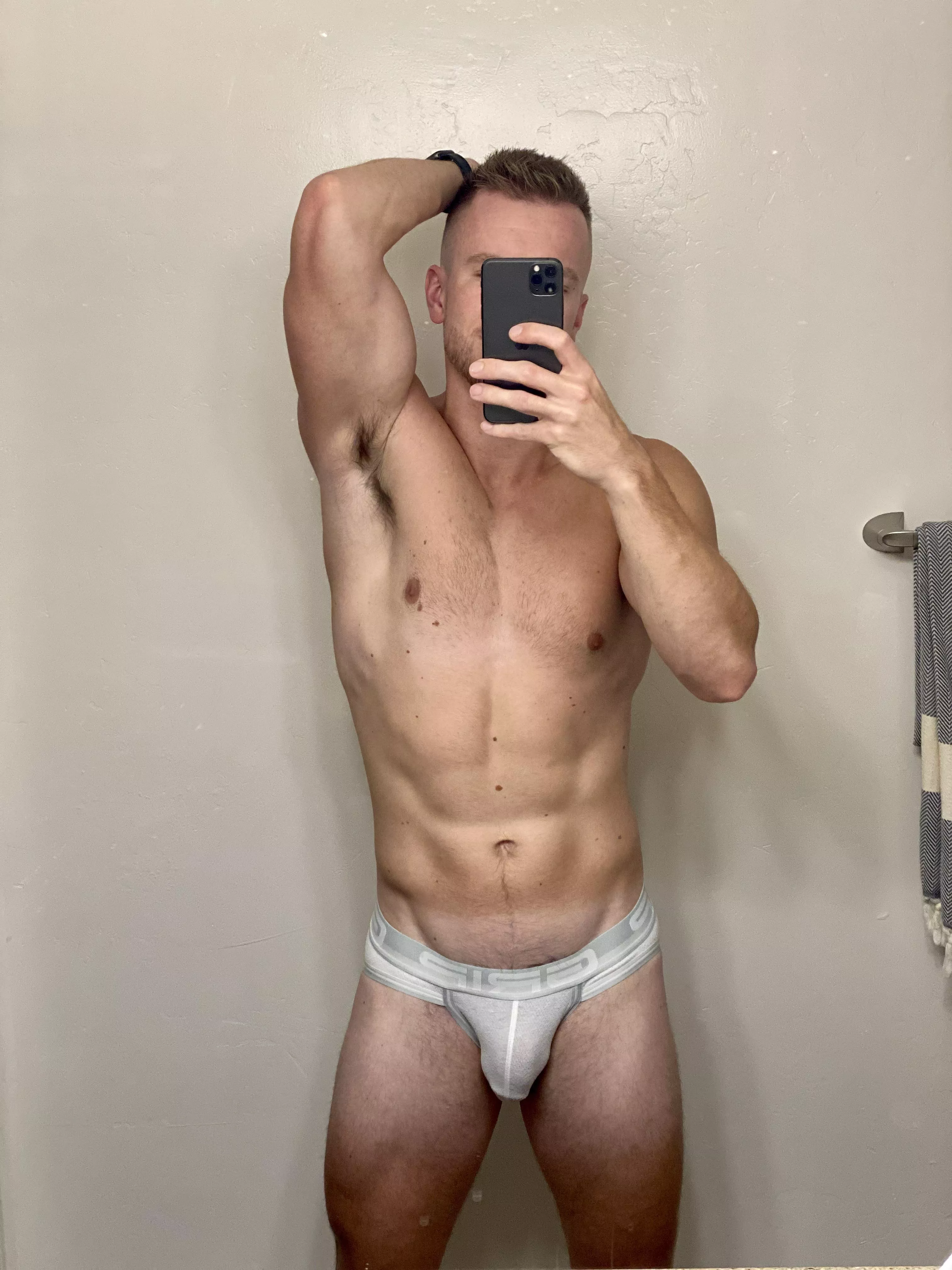 Headed to the gym. Meet you in the locker room?