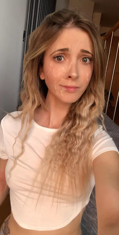 I know she’s popular but I can’t think of her name, help!