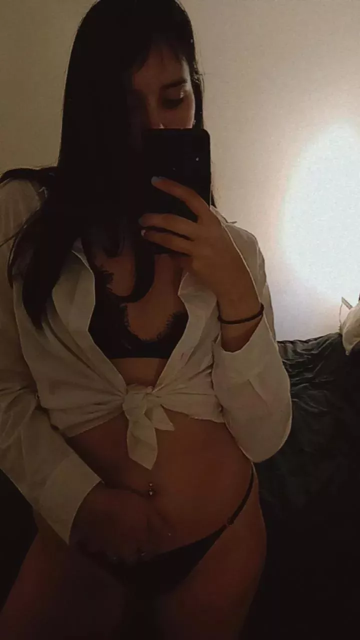 [oc] This domme needs a new slut 😏🔥