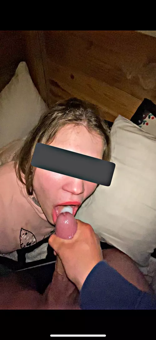 She swallow all the time 😎🥵