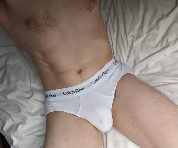 Something about slipping on a fresh pair of CK briefs 🥵 But who's slipping them off? 😅