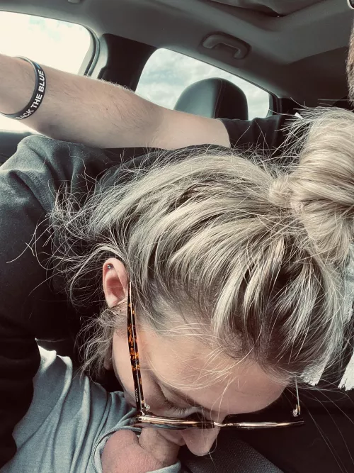 The best way to travel is with me in her mouth…