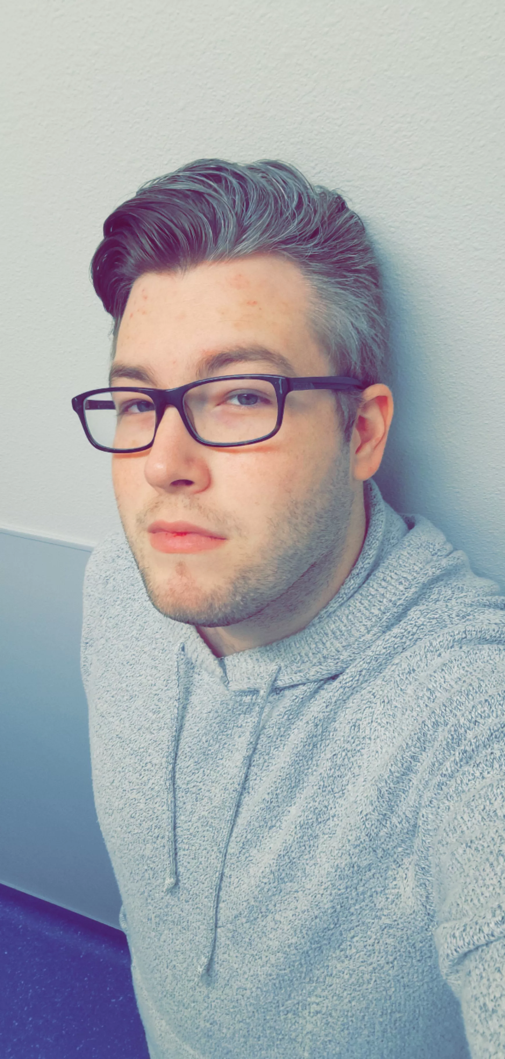 Would rather be home playing games than stuck at work 🙄