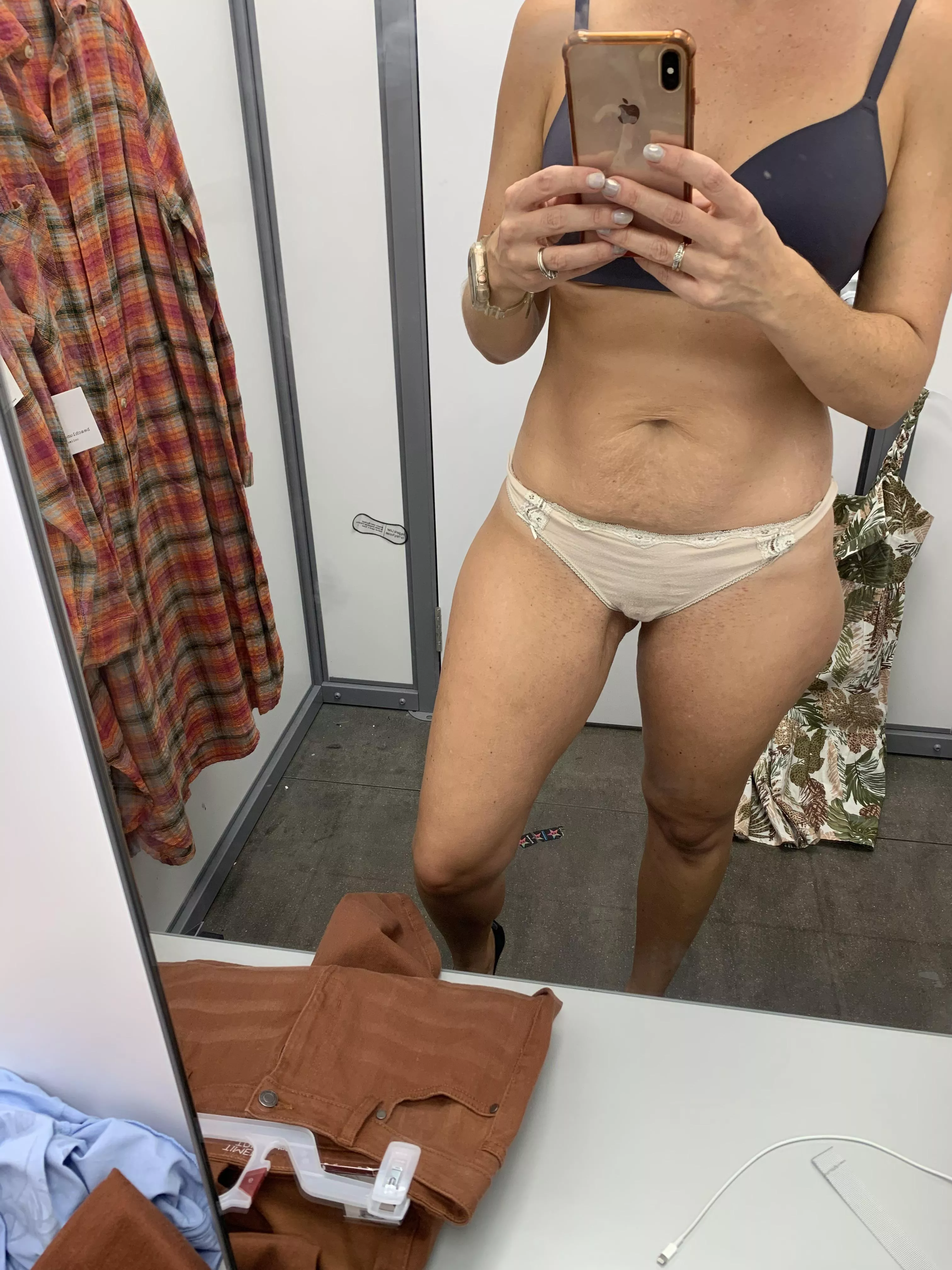 Dressing room 36yo wife