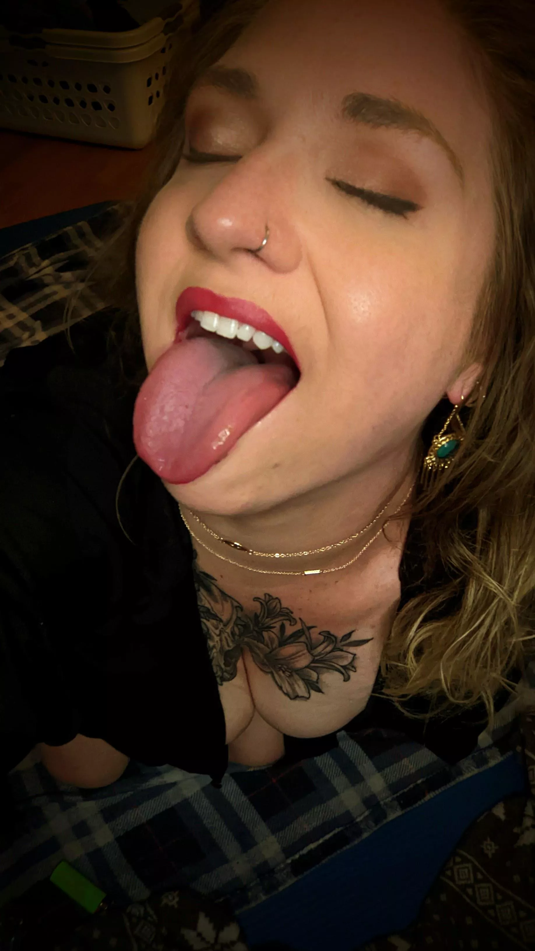 Good Morning to my Friday Fan Club. 💦😈